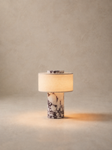 Lyna - Lampe à poser sans fil en marbre Calacatta Viola