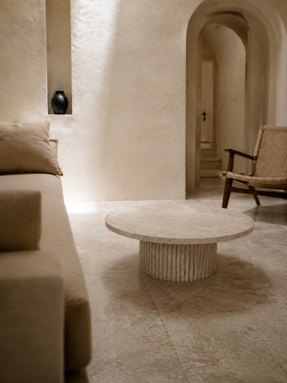 Nour - Table basse ronde en travertin
