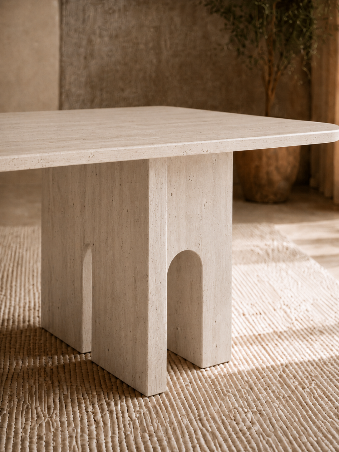 Selma - Table à manger en travertin