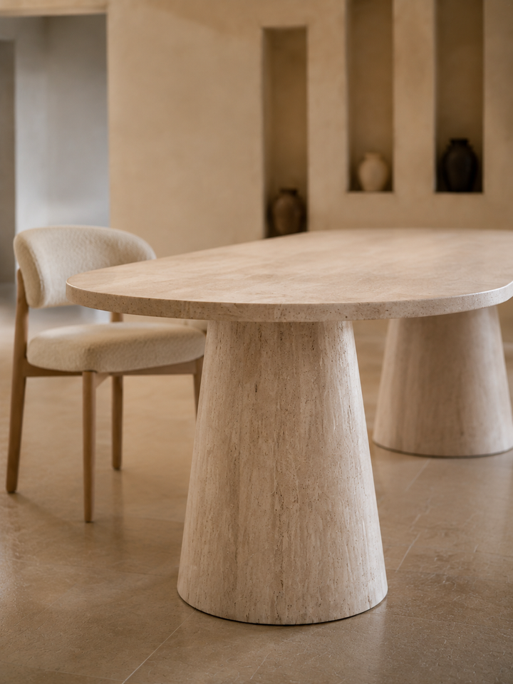 Yara - Table à manger en travertin, pieds travertin